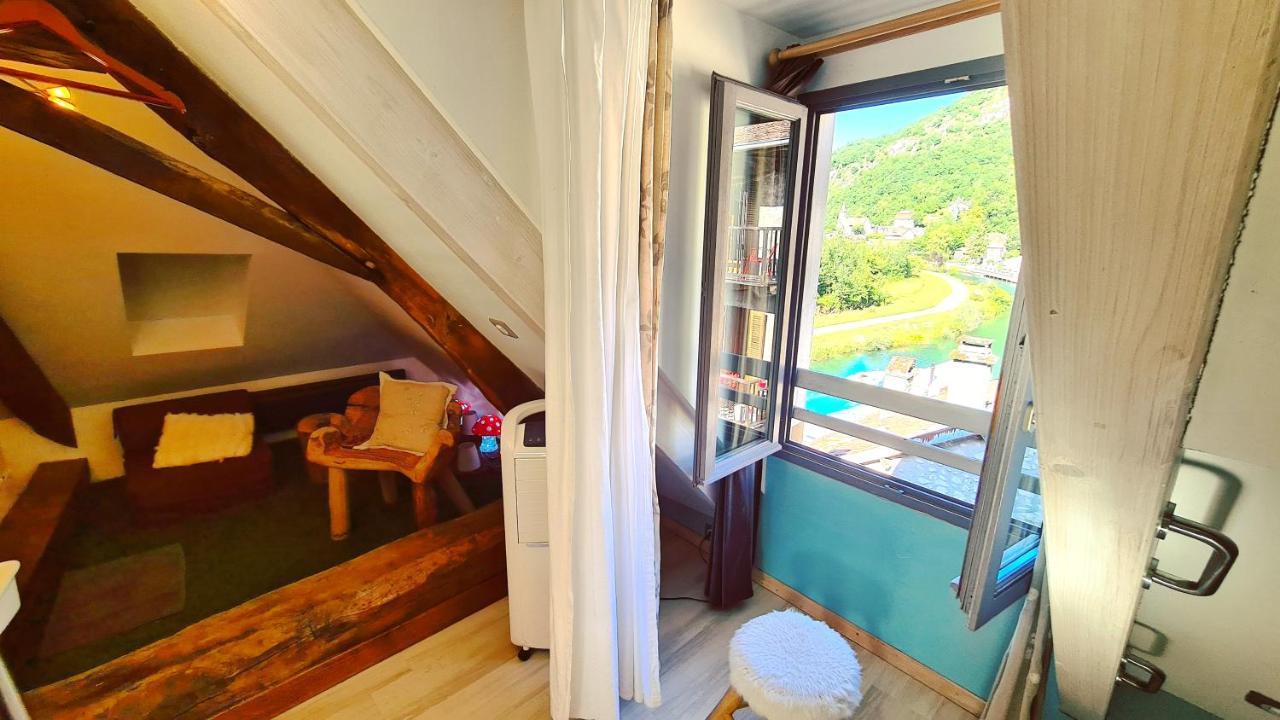 Le Doux Nid Bed & Breakfast Chanaz Exterior photo